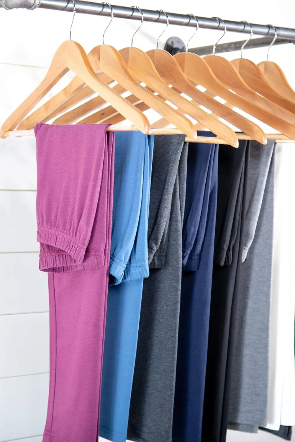 Fishers Finery Ecofabric Capri Legging; Casual Lounge Legging