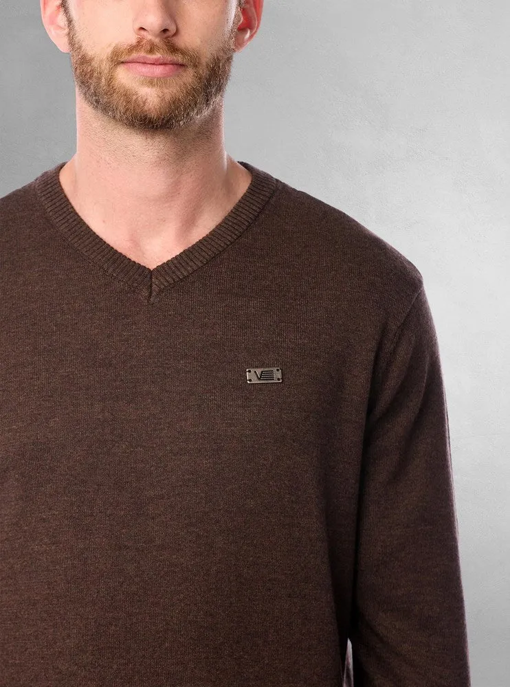 Men's basic v-neck sweater